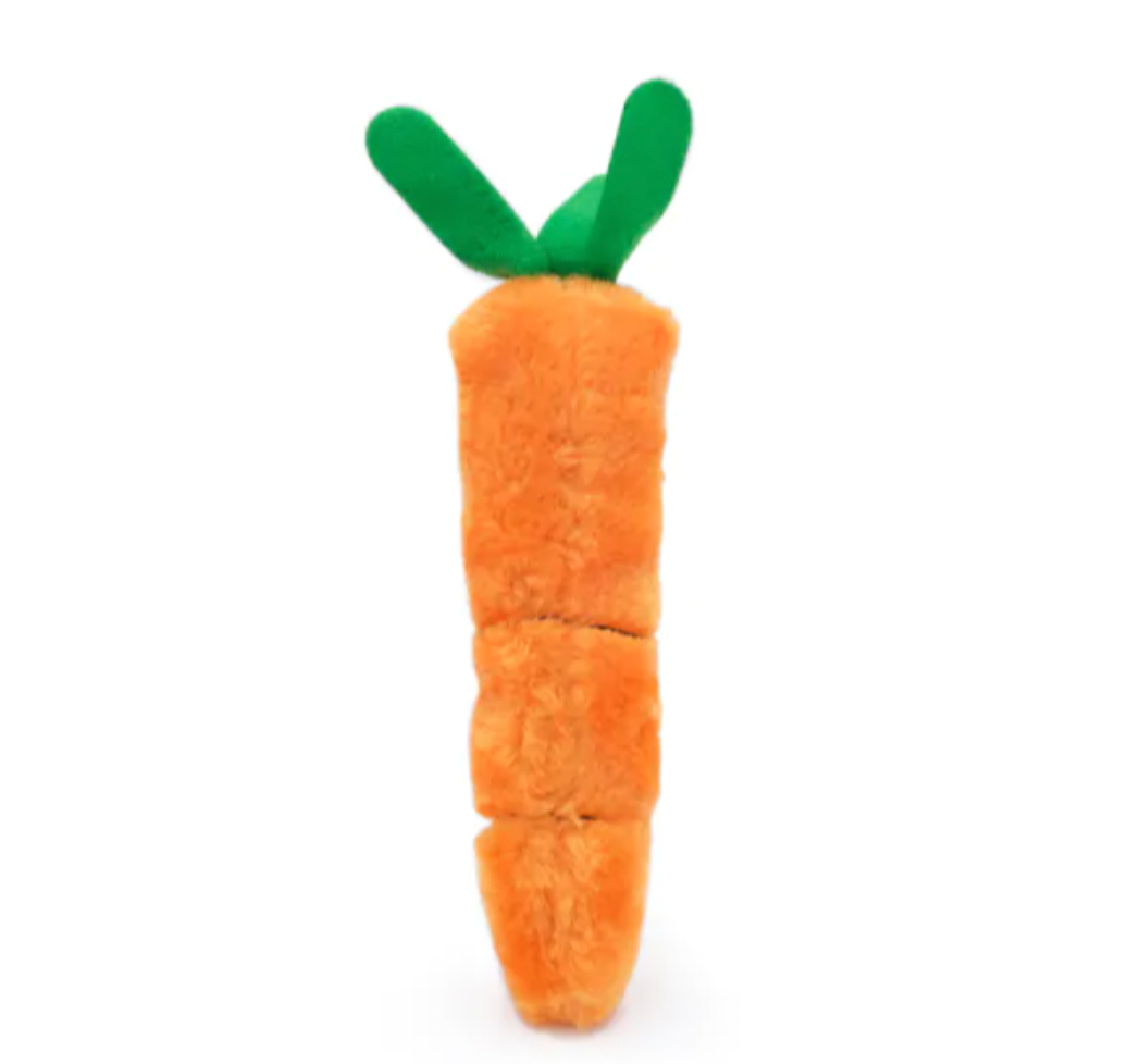 ZIPPY CLAWS KICKERZ CAT TOY - CARROT